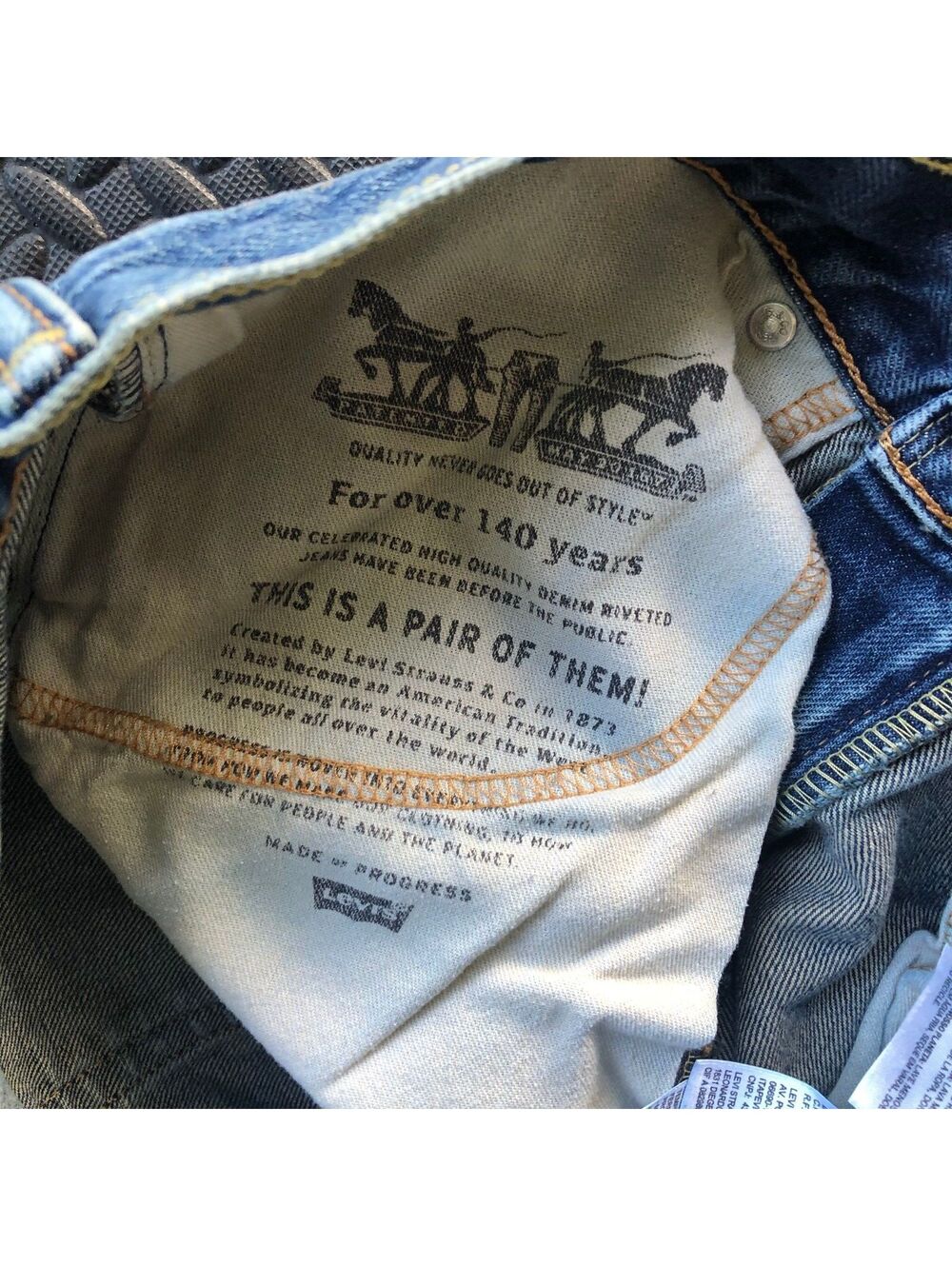 Levi's 511 Distressed Blue Denim Jeans Made in Colombia 34x32 - Picture 4 of 10